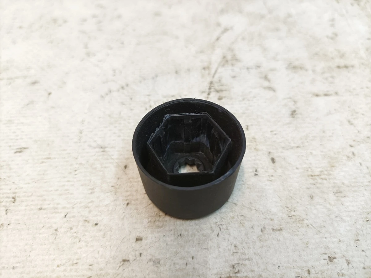 Wheel bolt cap satin black Volkswagen E-GOLF 1K0601173