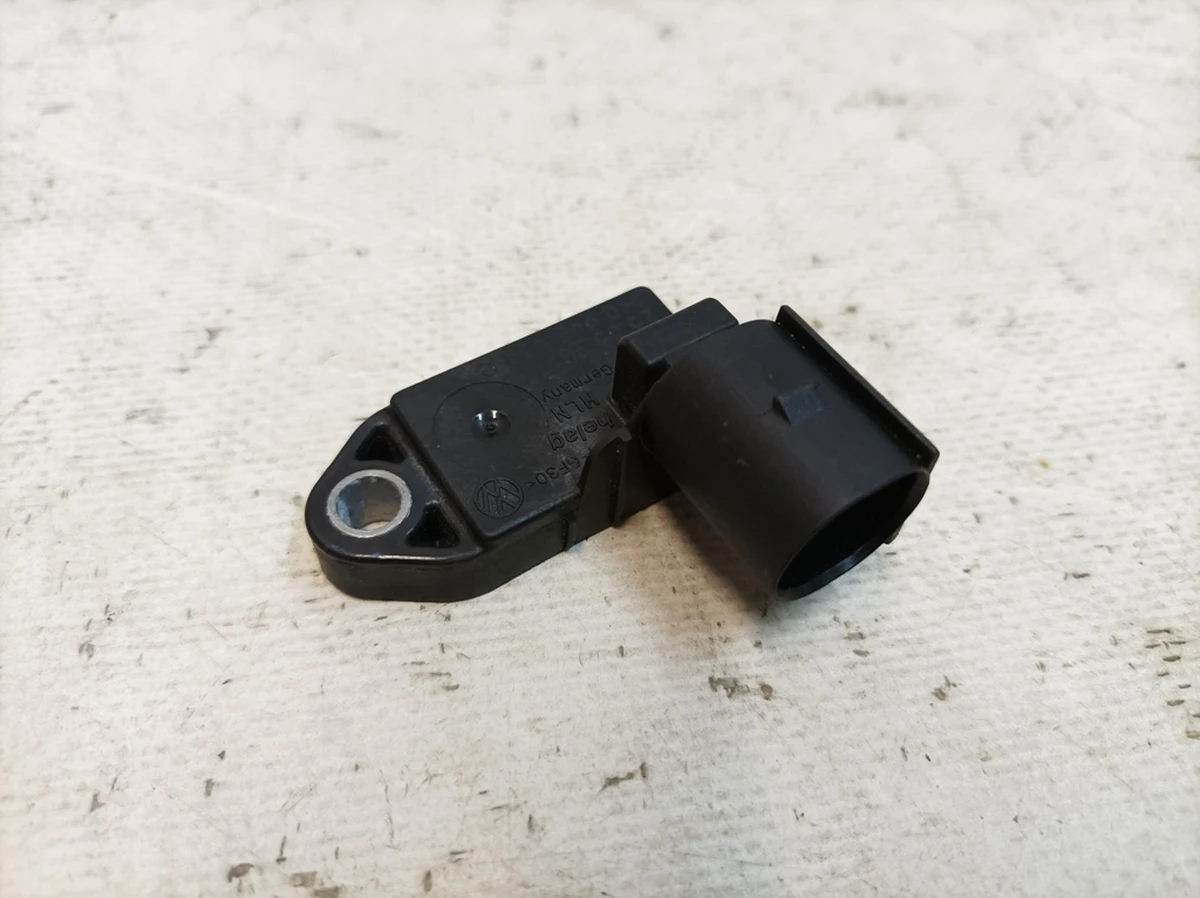 Stop Light Switch Sensor Audi Q7 5G0698459