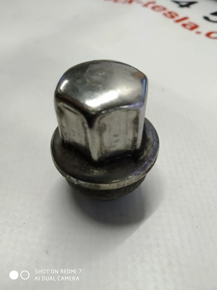 7 Гайка колісна M14x1.50 хромована Tesla model S, model S REST, model X 2007065