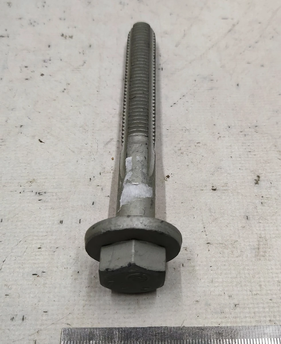 9 Болт развальный (переднего прямого рычага левого/правого) M14x2.00x114 [10.9]-G720 (диаметр 32 мм) NEW Tesla model S X S REST 2007106
