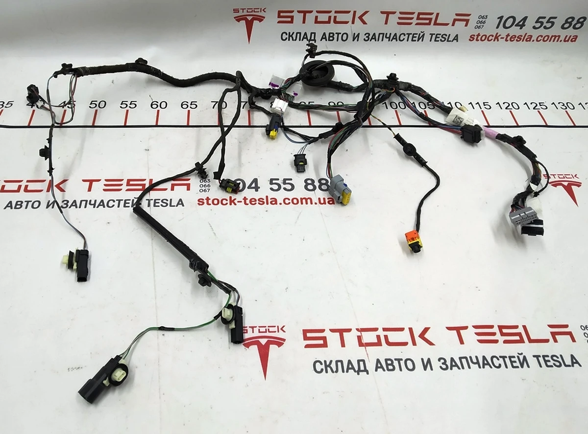 4 Wiring door rear right lower Tesla model X 2032442-00-A