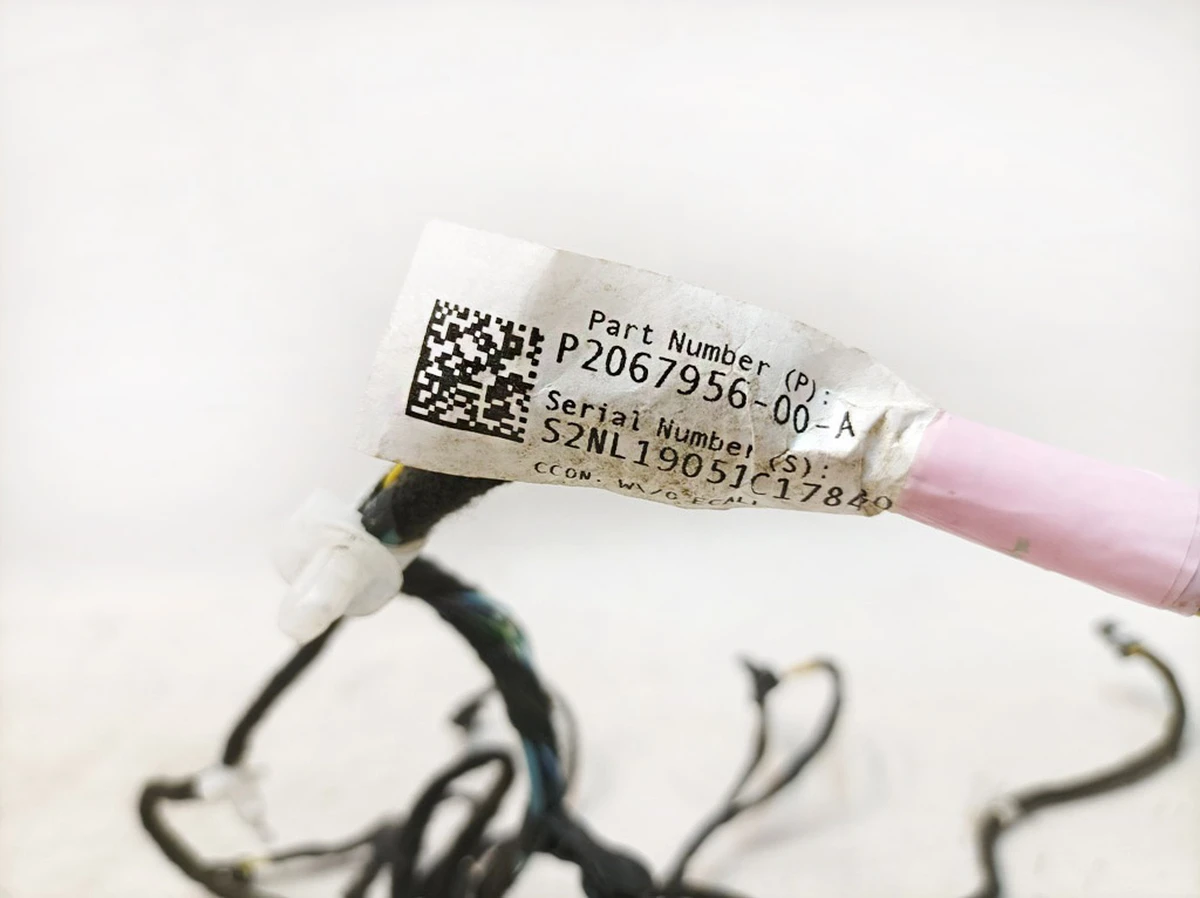 Электропроводка центральной консоли PREMIUM (окисленные контакты) Tesla model 3  model Y 2067956-02-B