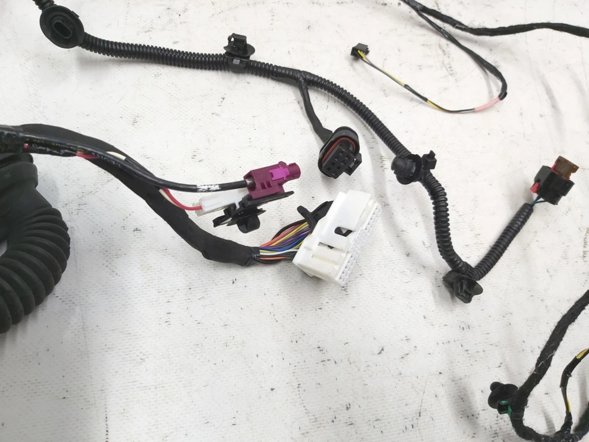 2 Электропроводка двери передней правой PREMIUM Tesla model 3 2067963-00-A
