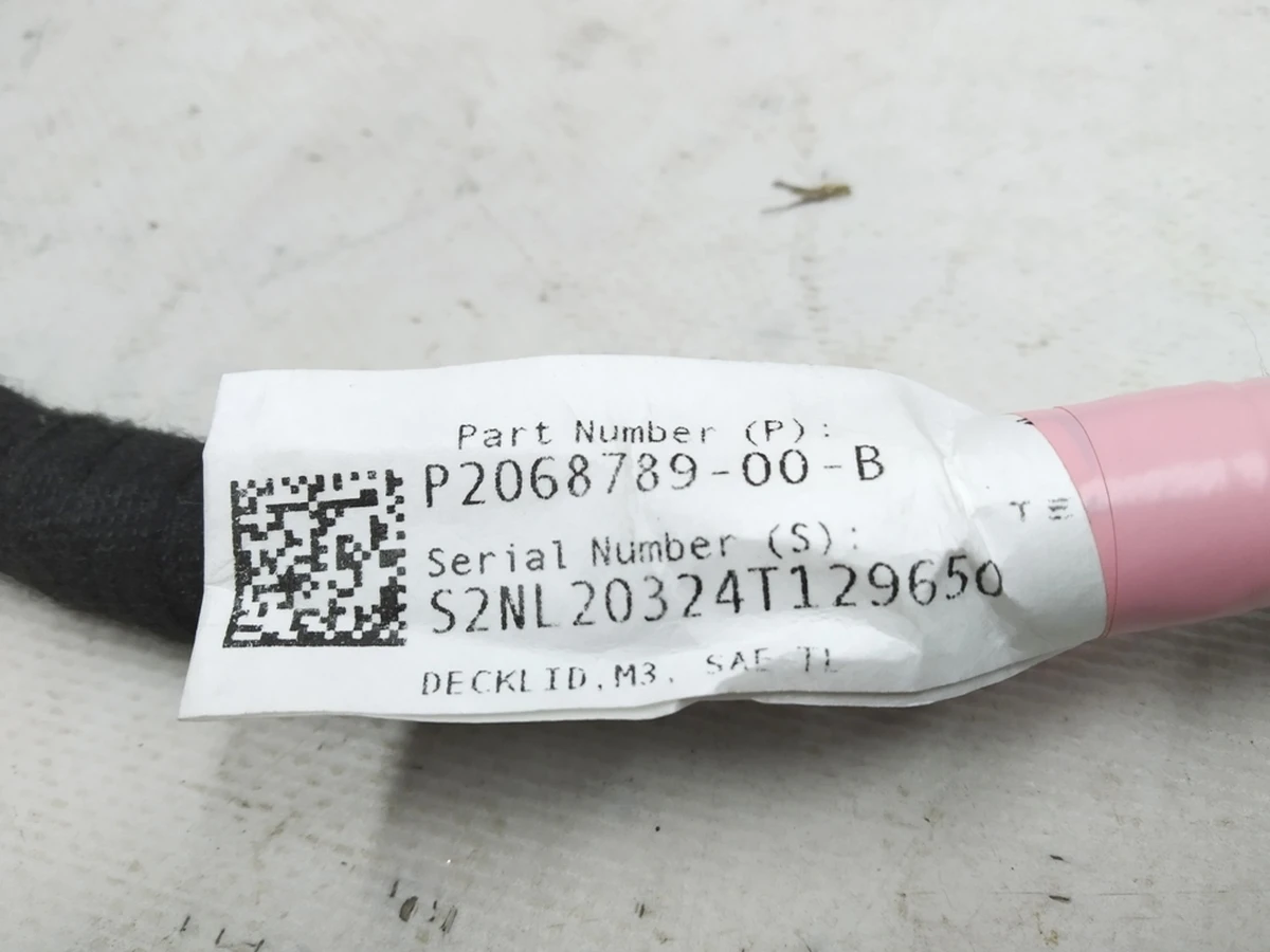 5 Електропроводка кришки багажника Tesla model 3 2068789-00-B