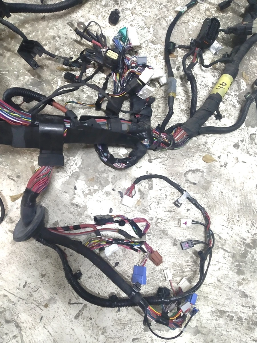 1 ASY,HRN,MDLX,LHD,MAIN FRONT with damage Tesla model X 2072447-00-A