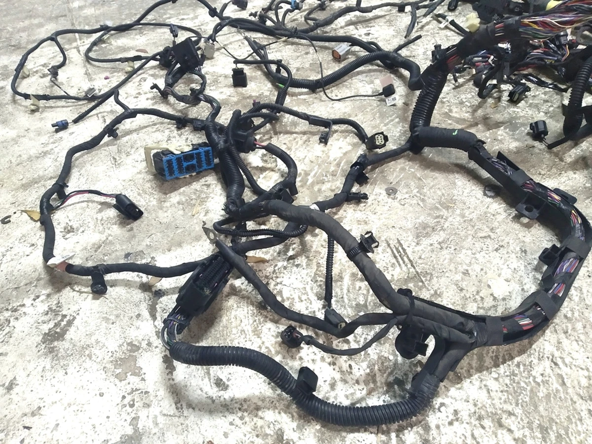 1 ASY,HRN,MDLX,LHD,MAIN FRONT with damage Tesla model X 2072447-00-A