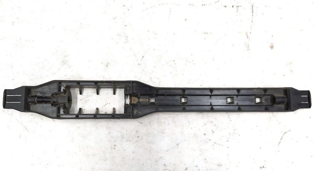 Кронштейн механизма регулировки положения нижней части водительского/пассажирского сиденья Tesla model 3 1107103-00-H