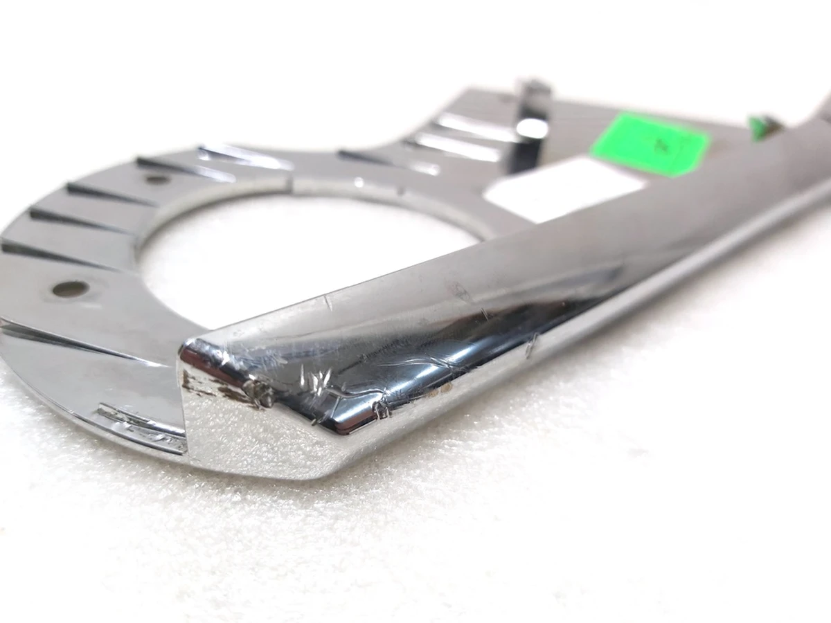 Накладка кронштейна дзеркала зовнішнього лівого верхня хром Tesla model X 1035180-00-I