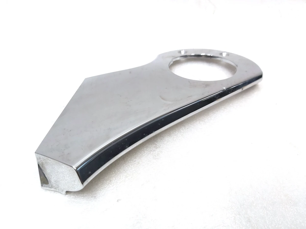 Накладка кронштейна дзеркала зовнішнього лівого верхня хром Tesla model X 1035180-00-I