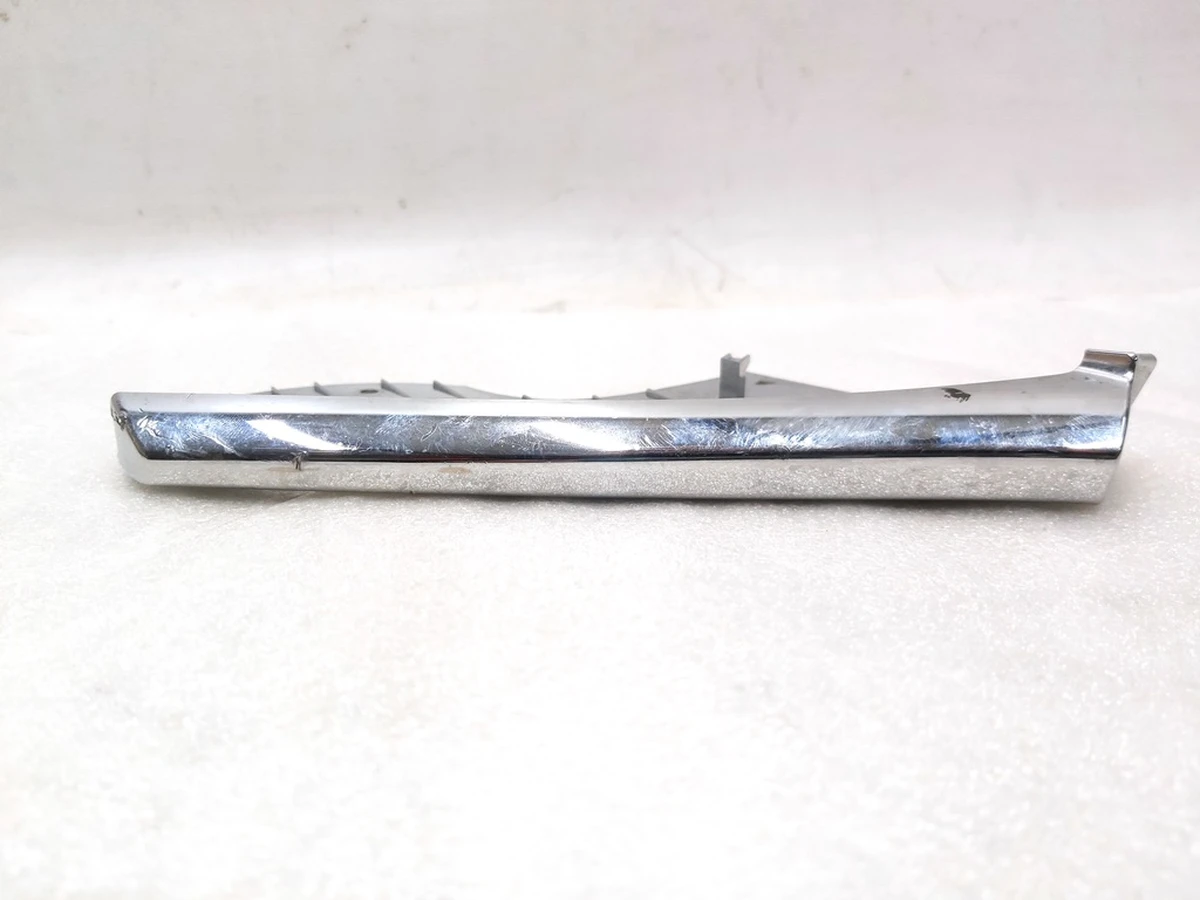 Накладка кронштейна дзеркала зовнішнього лівого верхня хром Tesla model X 1035180-00-I