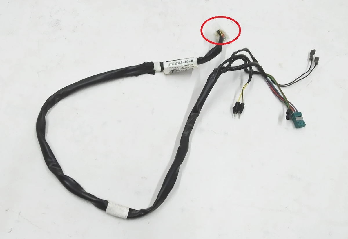2 Электропроводка зеркала наружного правого Tesla Model X 1035181-00-J