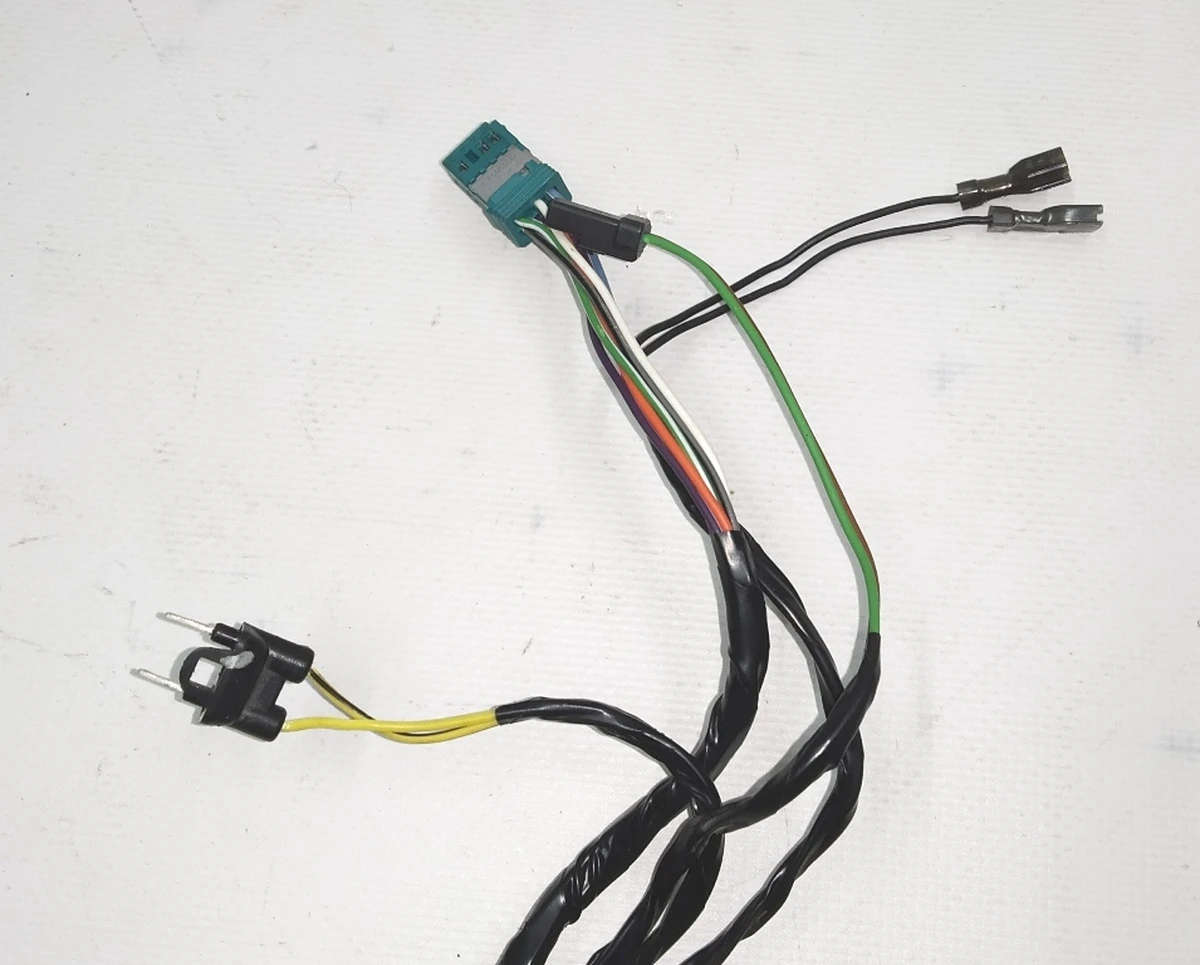 2 Электропроводка зеркала наружного правого Tesla Model X 1035181-00-J