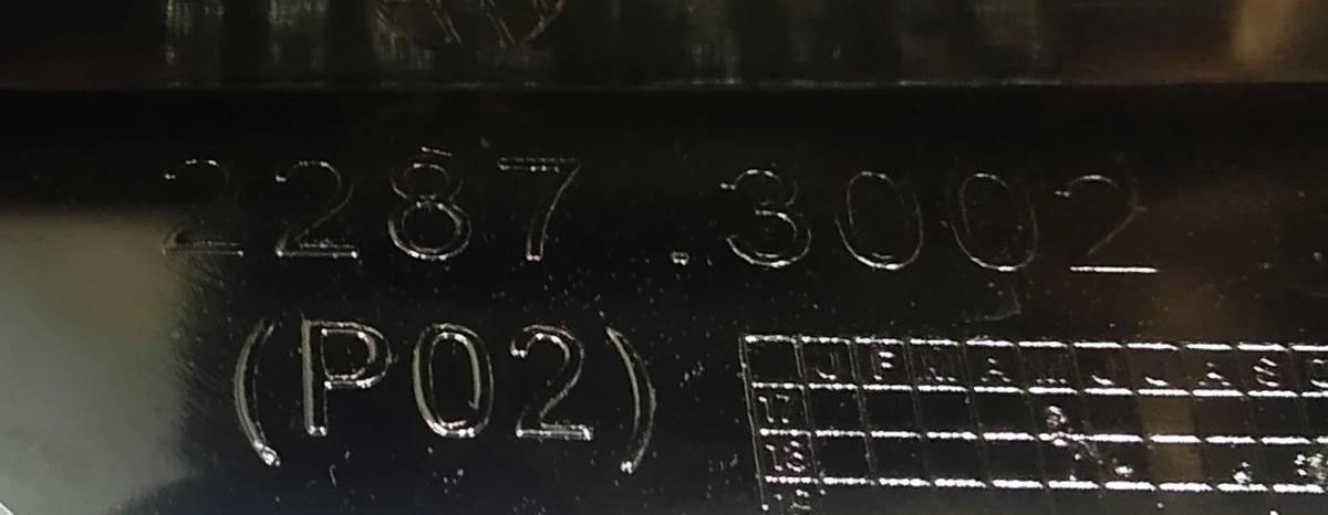 2 Cover of the mirror bracket, outer right upper 2287.3002 CHROME Tesla Model 3 1110778-00, 1592032-00