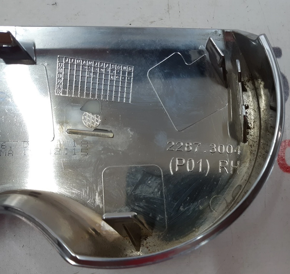 1 Накладка кронштейна дзеркала зовнішнього правого нижня 2287.3004 CHROME Tesla Model 3 1110778-00, 1592032-00