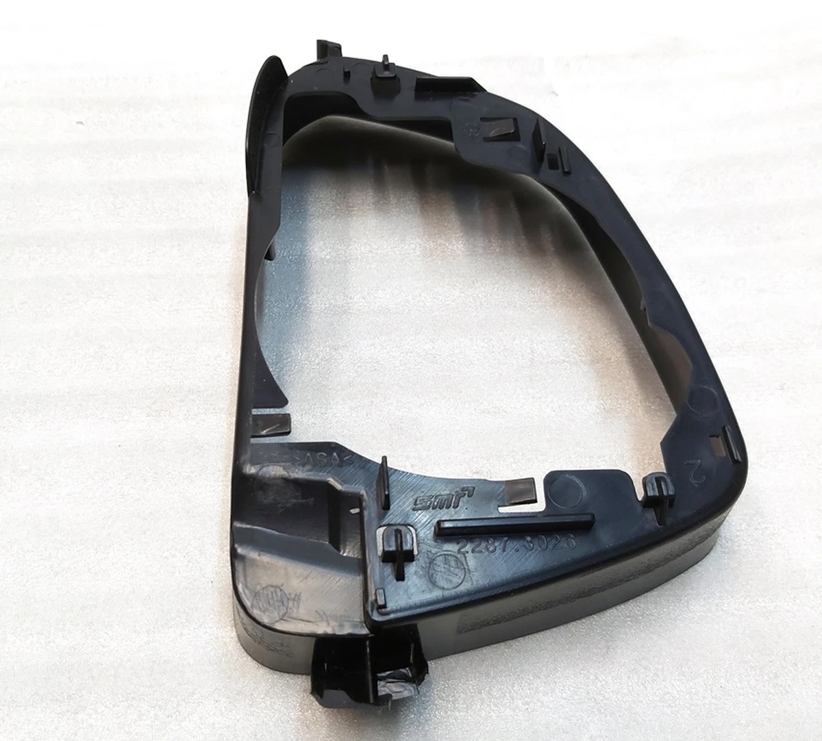 2 Frame of the mirror housing outer right 2287.3026 Tesla Model 3 1110778, 1592032-00-F