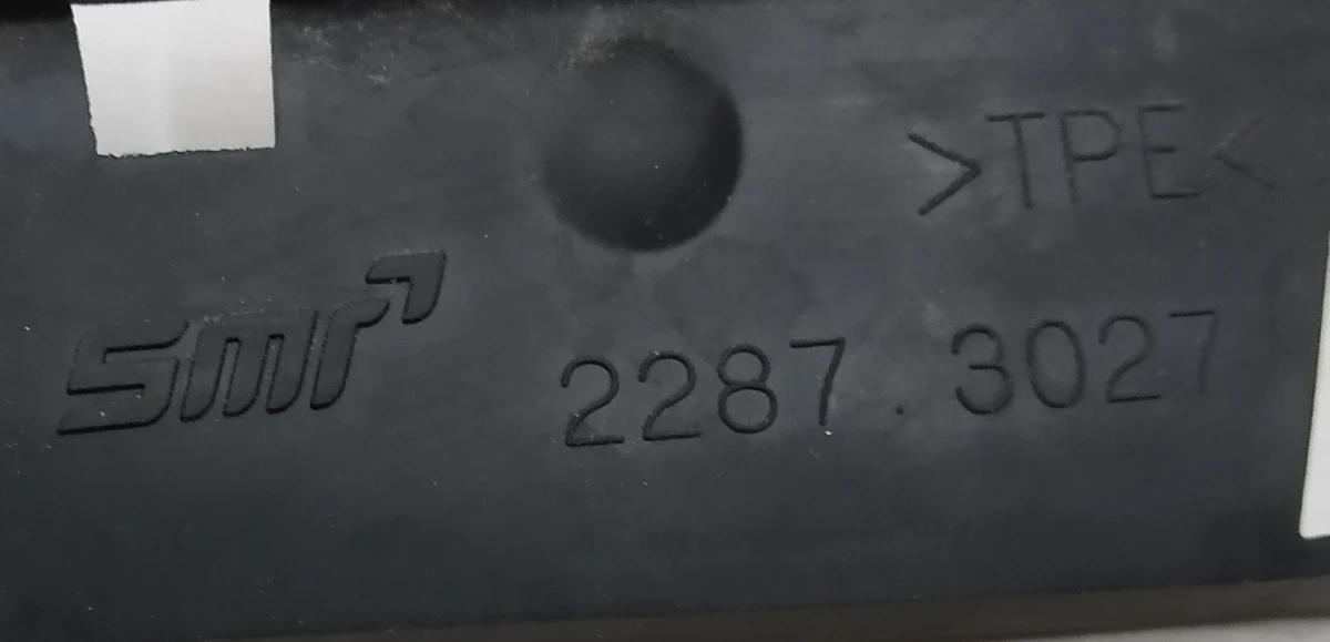 1 Left exterior mirror seal 2287.3027 Tesla Model 3 1110777-00, 1592031-00-F