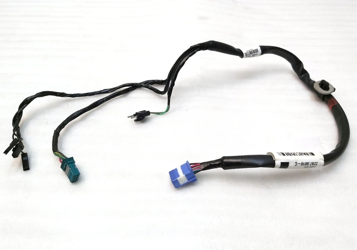 1 Электропроводка зеркала наружного правого PREMIUM Tesla Model 3 1592032-00-D