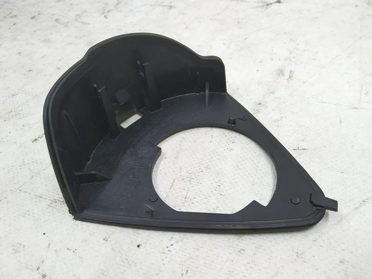 Накладка корпуса зеркала наружного правого Audi E-tron 2326.76.122