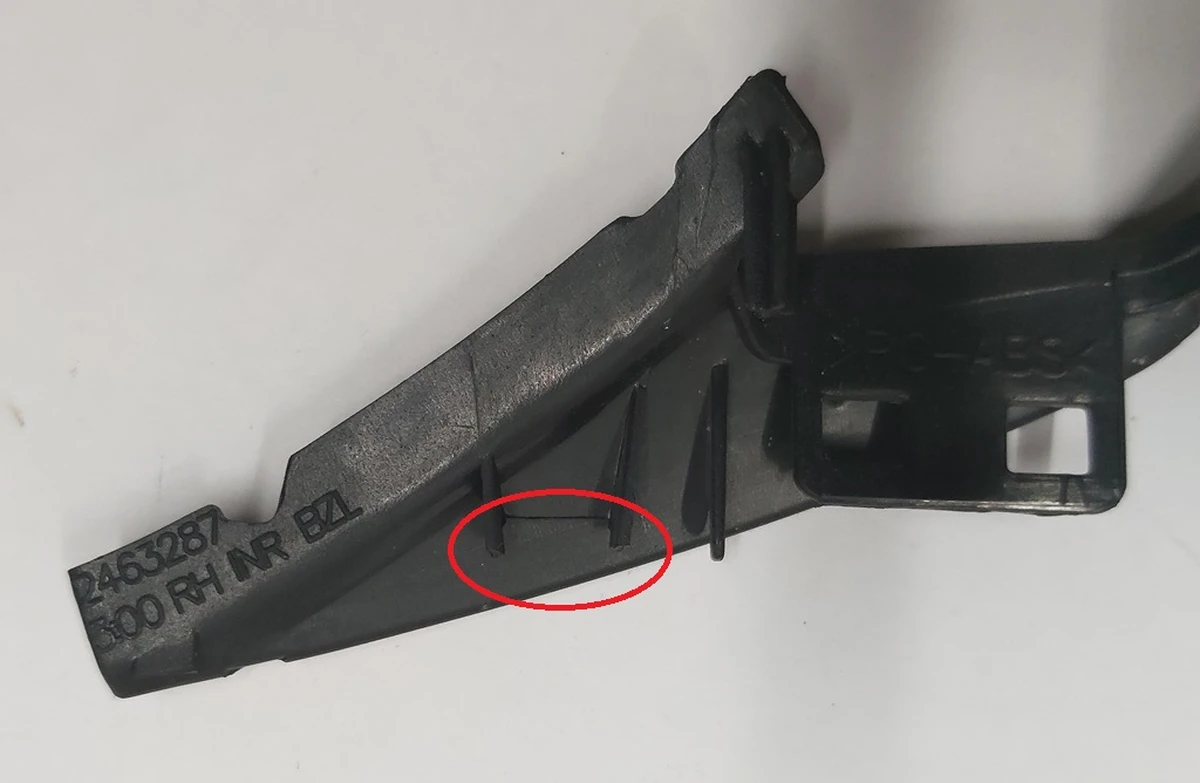 1 Пластик декоративний правий подушки безпеки водія з пошкодженням Tesla model S 2463287