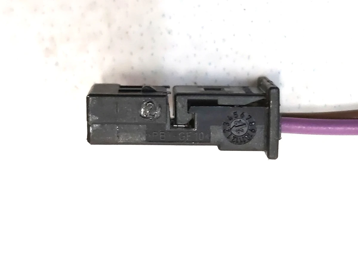 1 Glove compartment connector (plug) Tesla Model Y 2489040-05-B