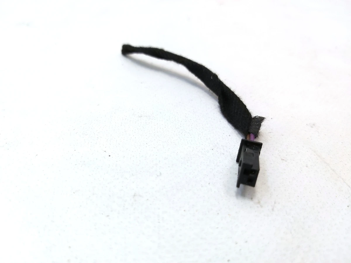 1 Glove compartment connector (plug) Tesla Model Y 2489040-05-B