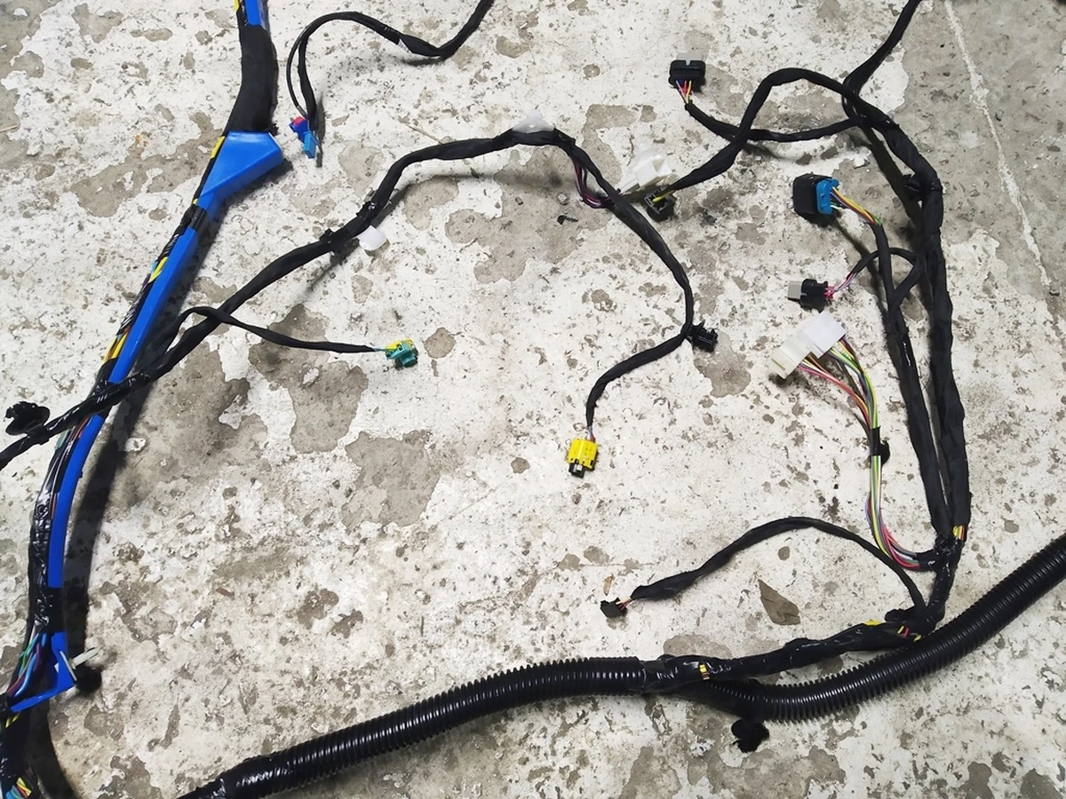 2 Електропроводка салону ліва AP Premium 5S/7S Tesla model Y 2489041-00-A