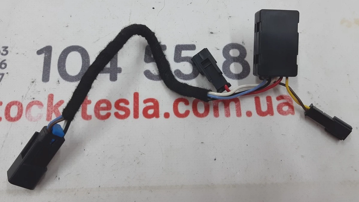 1 Steering Heated Control Module Tesla Model S REST, Model X 2498691
