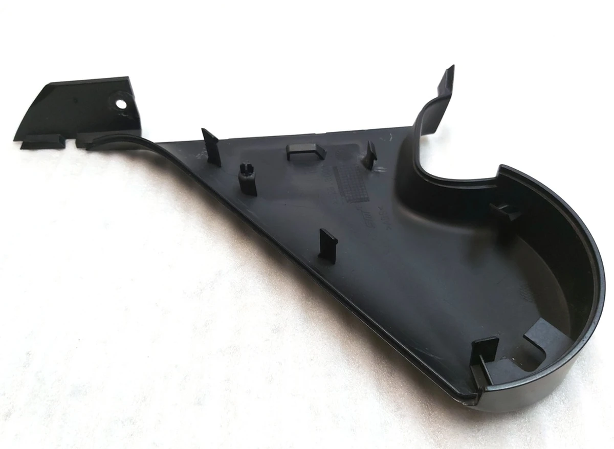 1 Накладка кронштейна зеркала наружного левого нижняя BLACK Tesla model Y 2529.3003