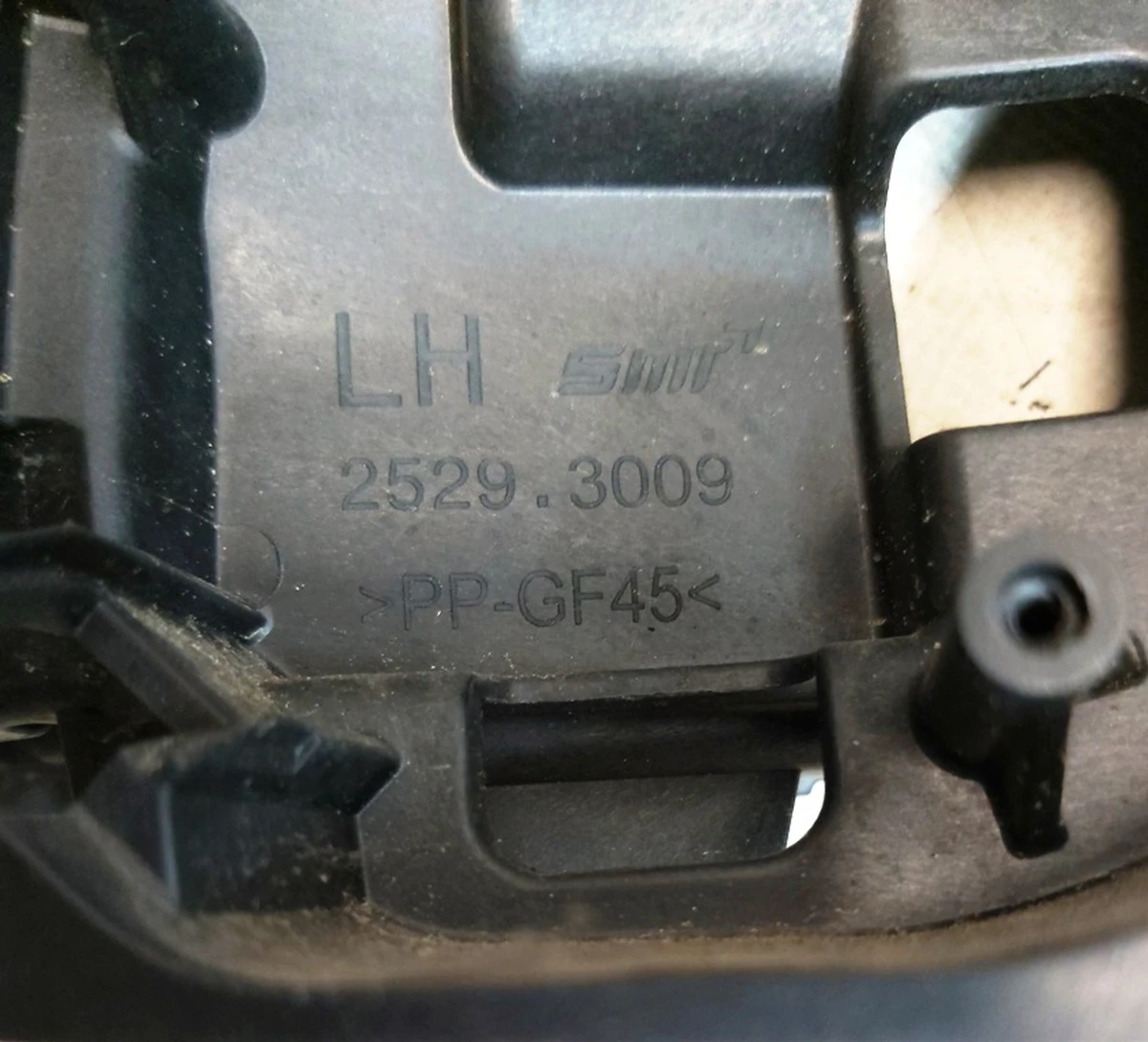 3 Корпус дзеркала зовнішнього лівого 2529.3009 Tesla Model Y 1594111-00