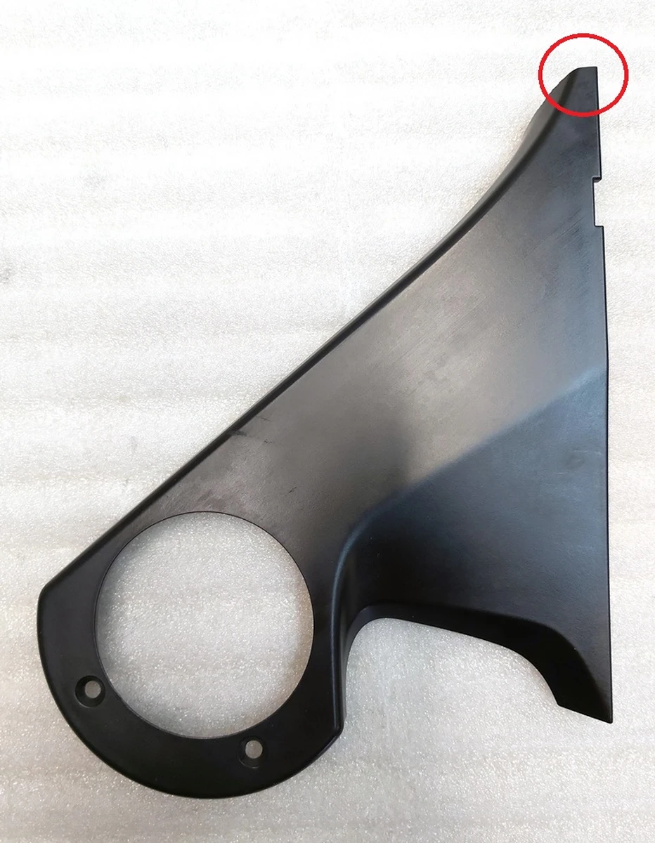 Накладка кронштейна дзеркала верхнього зовнішнього правого BLACK Tesla model Y 2529.3001