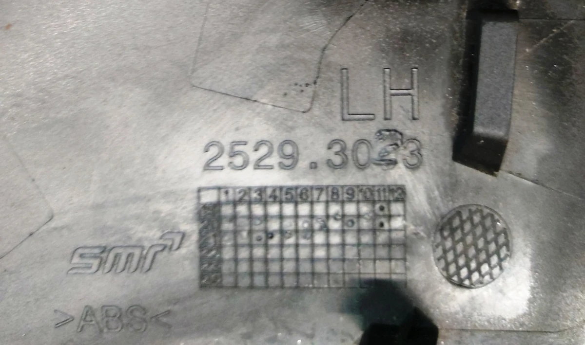 1 Outside mirror bracket pad left lower 2529.3023 BLACK Tesla Model Y 1594111