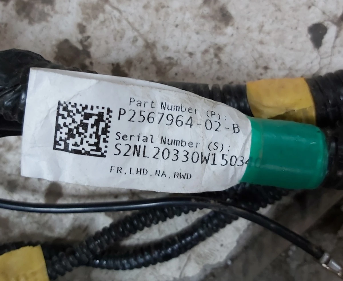 3 Электропроводка подкапотная RWD с косой заземленияTesla model 3 2567964-02-B