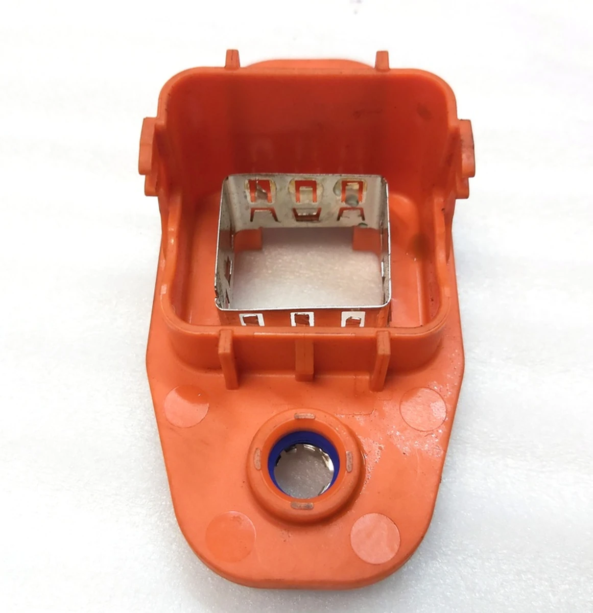 Кронштейн високовольтного роз'єму основної батареї екранований HC-STAK 25 Tesla model 3, model Y 1109535-00-D