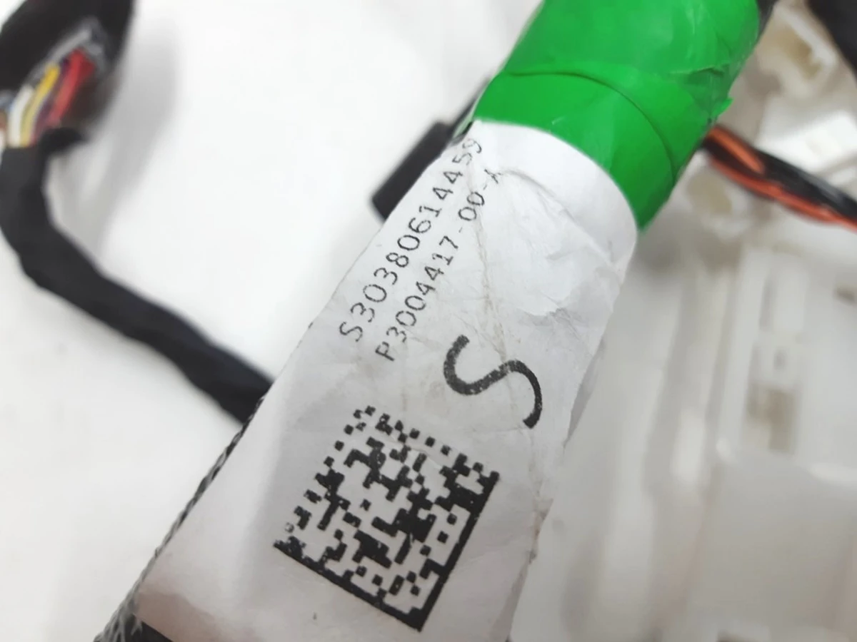 1 ASY,HRN,MDLS,BODY RT,TASC1 2 Tesla model S 3004417-00-A