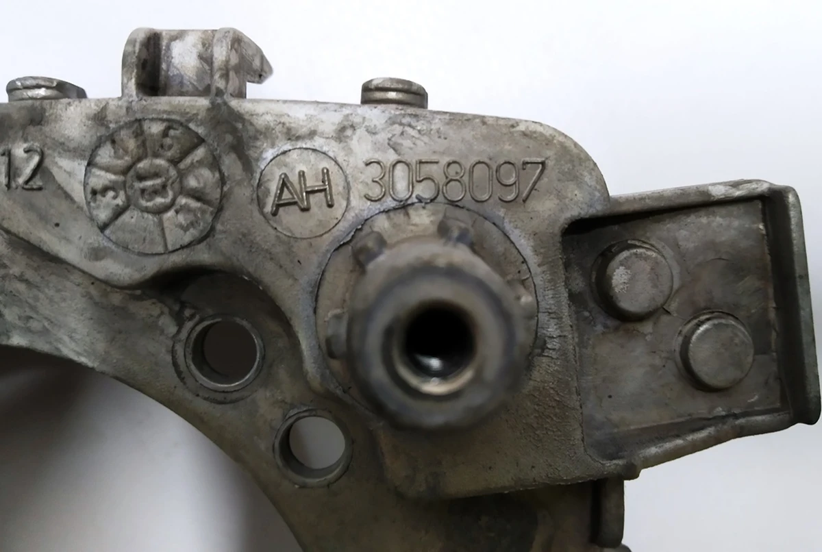 1 Корпус(бокс) металевий подушки безпеки водія Tesla model X S REST 3058097