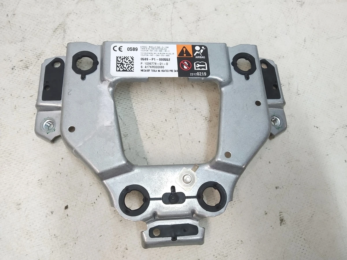 1 Кронштейн металлический подушки безопасности водителя Tesla Model S, Model S REST, Model X 1456163, 1456211, 1474858