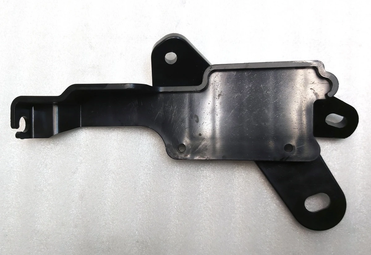 Кронштейн привода замка капота электрического открытия закрытия Tesla model 3, model Y 1500398