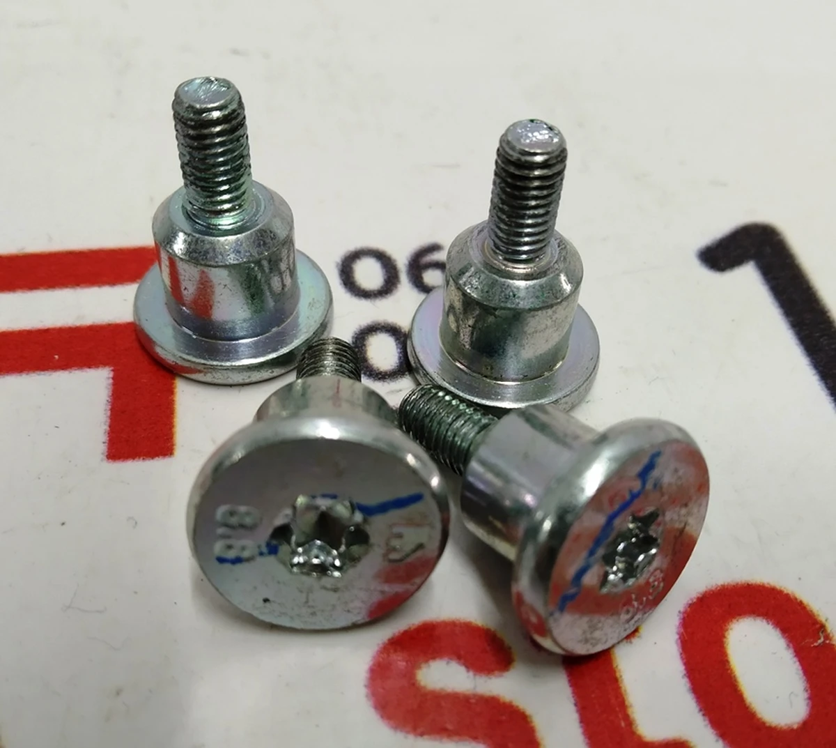 1 Болт кріплення модуля управління подушки безпеки водія Tesla Model S, Model S REST, Model X 306745585-ABZ