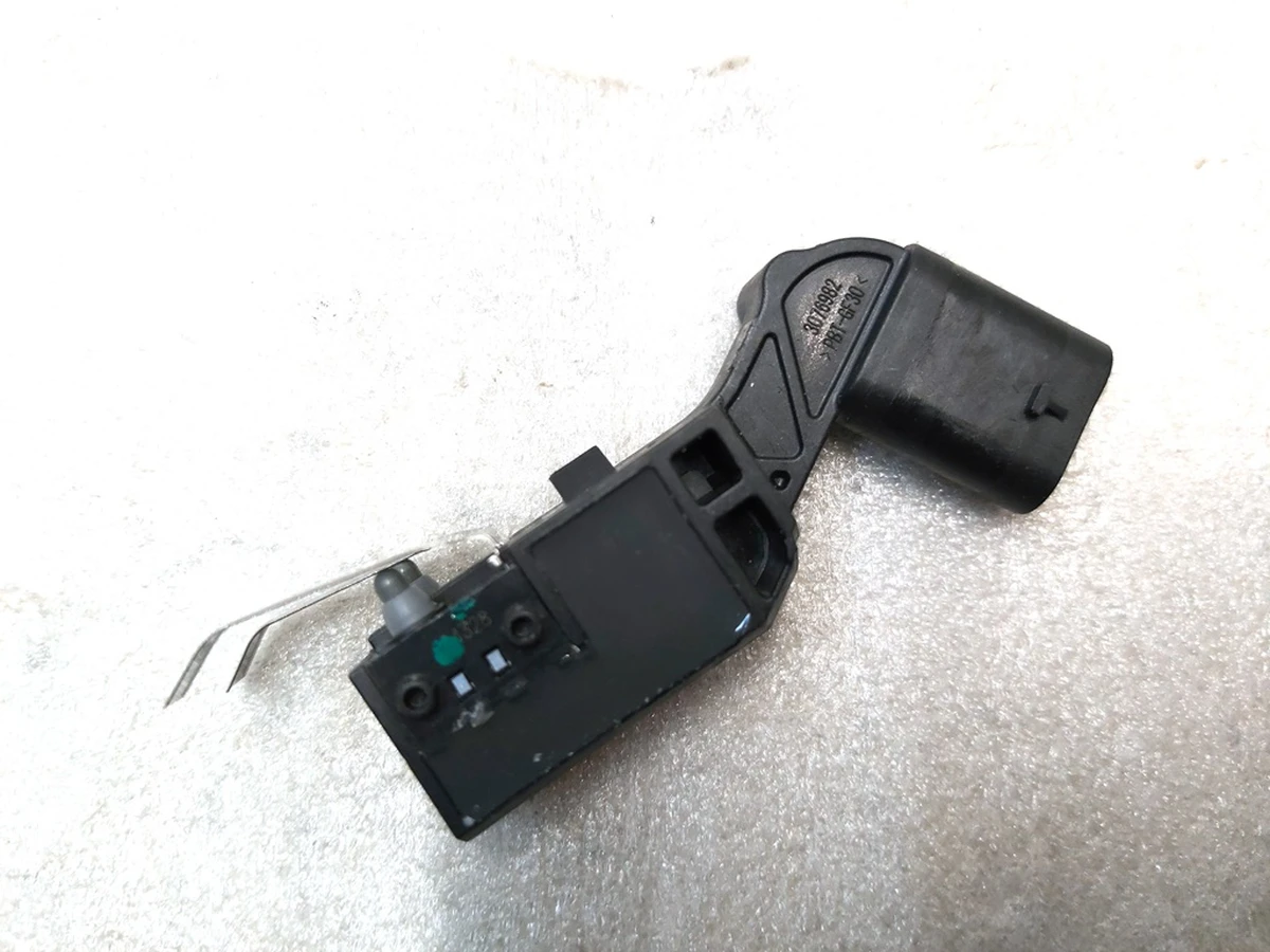 3 Датчик замка капота Tesla model X mar 2021, model 3, model 3 jan 2024, model Y 1500397-00-E