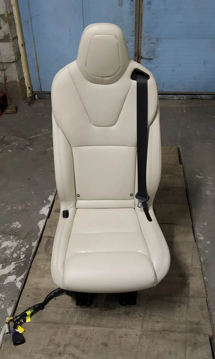 1 2nd Row Seat Left PUR CRM Travel Assembly (No Power Seat Tilt) Tesla model X 3123509-03-A