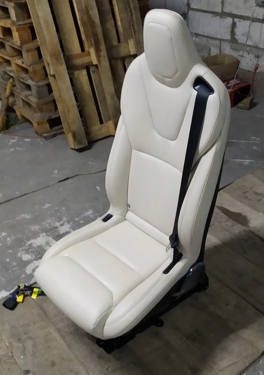 1 2nd Row Seat Left PUR CRM Travel Assembly (No Power Seat Tilt) Tesla model X 3123509-03-A