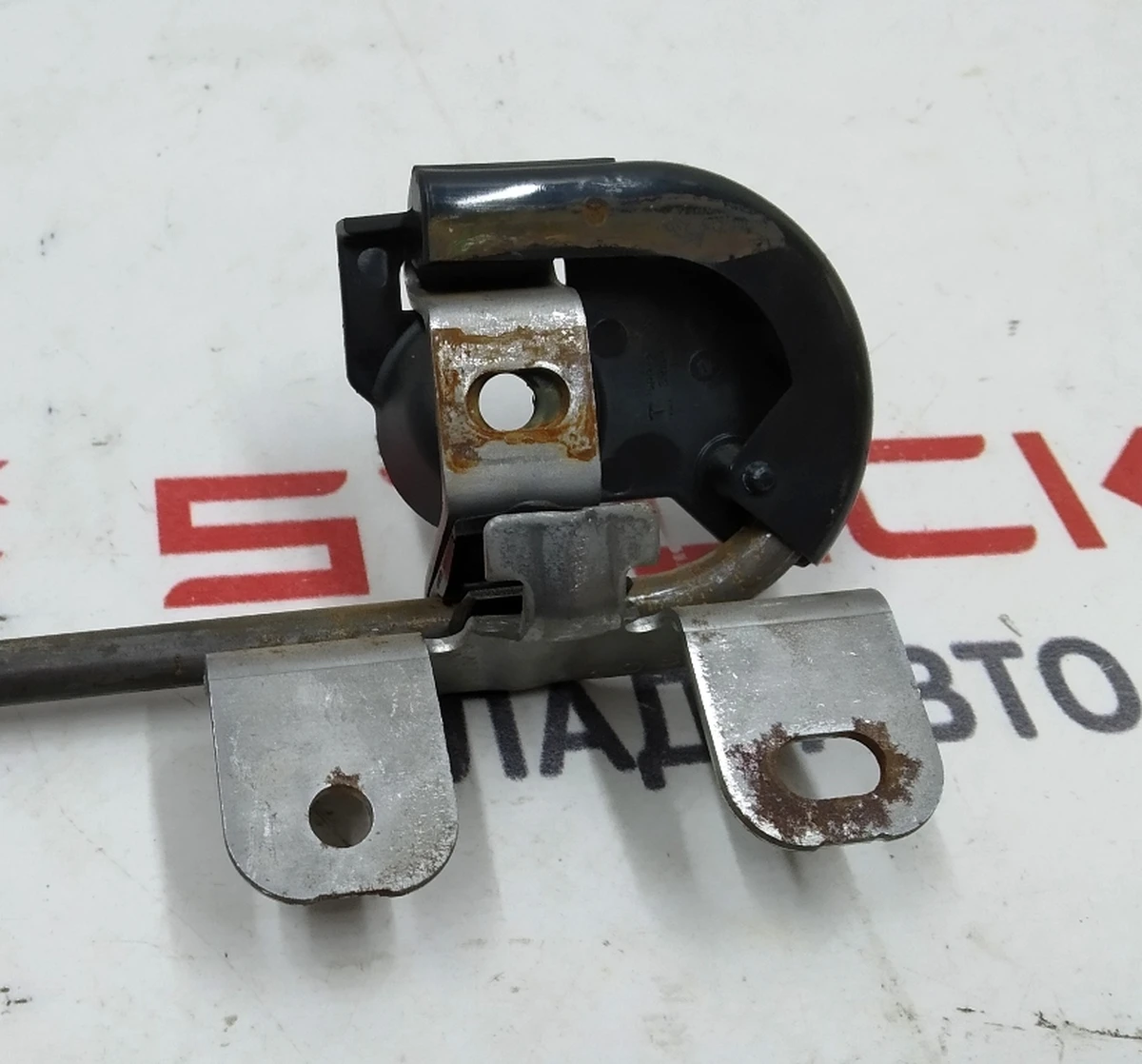 2 Упор спинки подвійного лівого сидіння 2-го ряду в зборі з кронштейнами кріплення Tesla model X 3123713-03-A