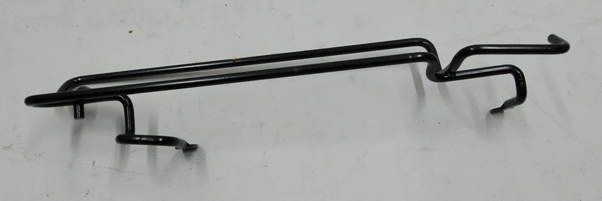 1 Кронштейн кріплення чохол-накладки нижньої спинки одинарного правого сидіння 2-го ряду Tesla model X 3123720-03-A