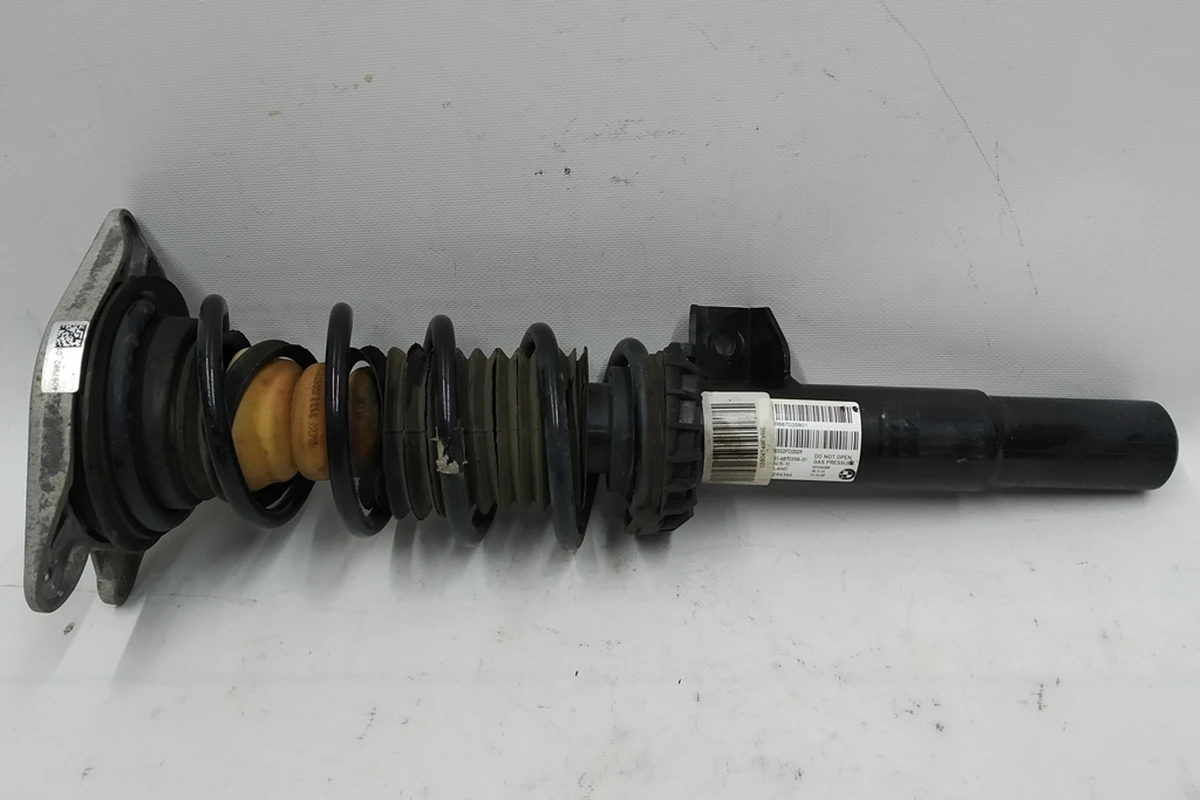 Front right spring strut assy with damage BMW I3 31316870358