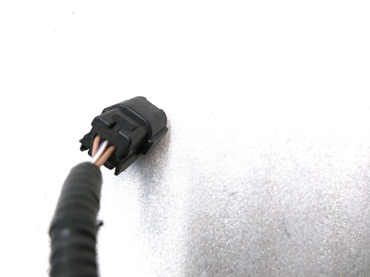 Роз'єм (фішка) парктроніка 1014388 Tesla model S 1004420 1004421