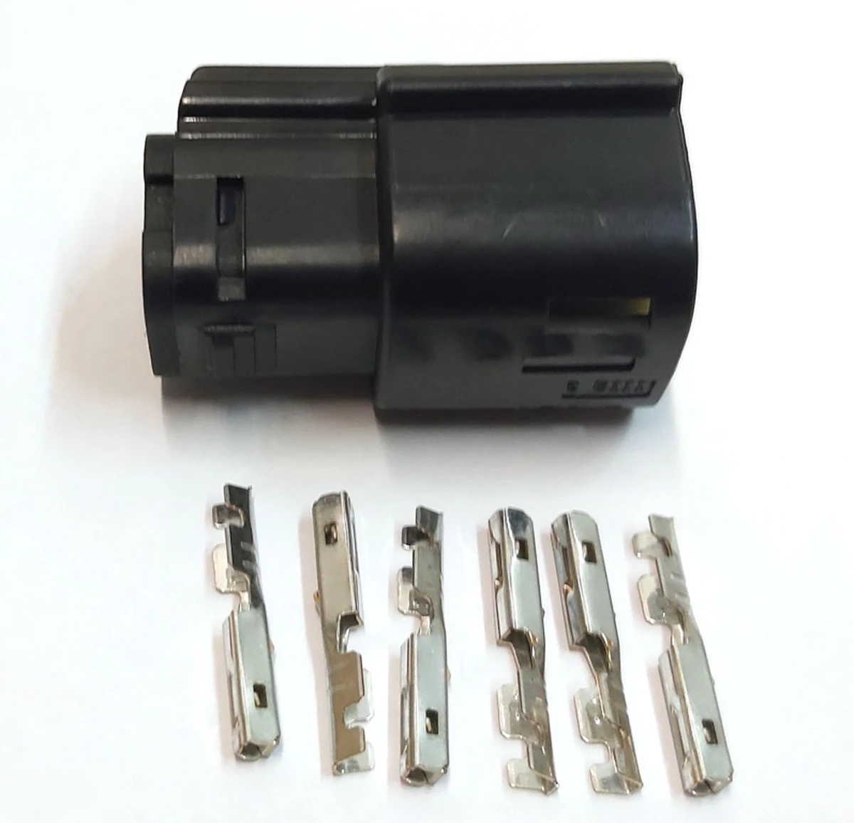 Connector (plug) for fog lights and rear outer lights x261/6pin Tesla Model S, Model S REST 1004420 1004421