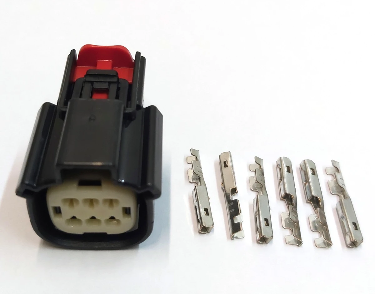 Connector (plug) for fog lights and rear outer lights x261/6pin Tesla Model S, Model S REST 1004420 1004421