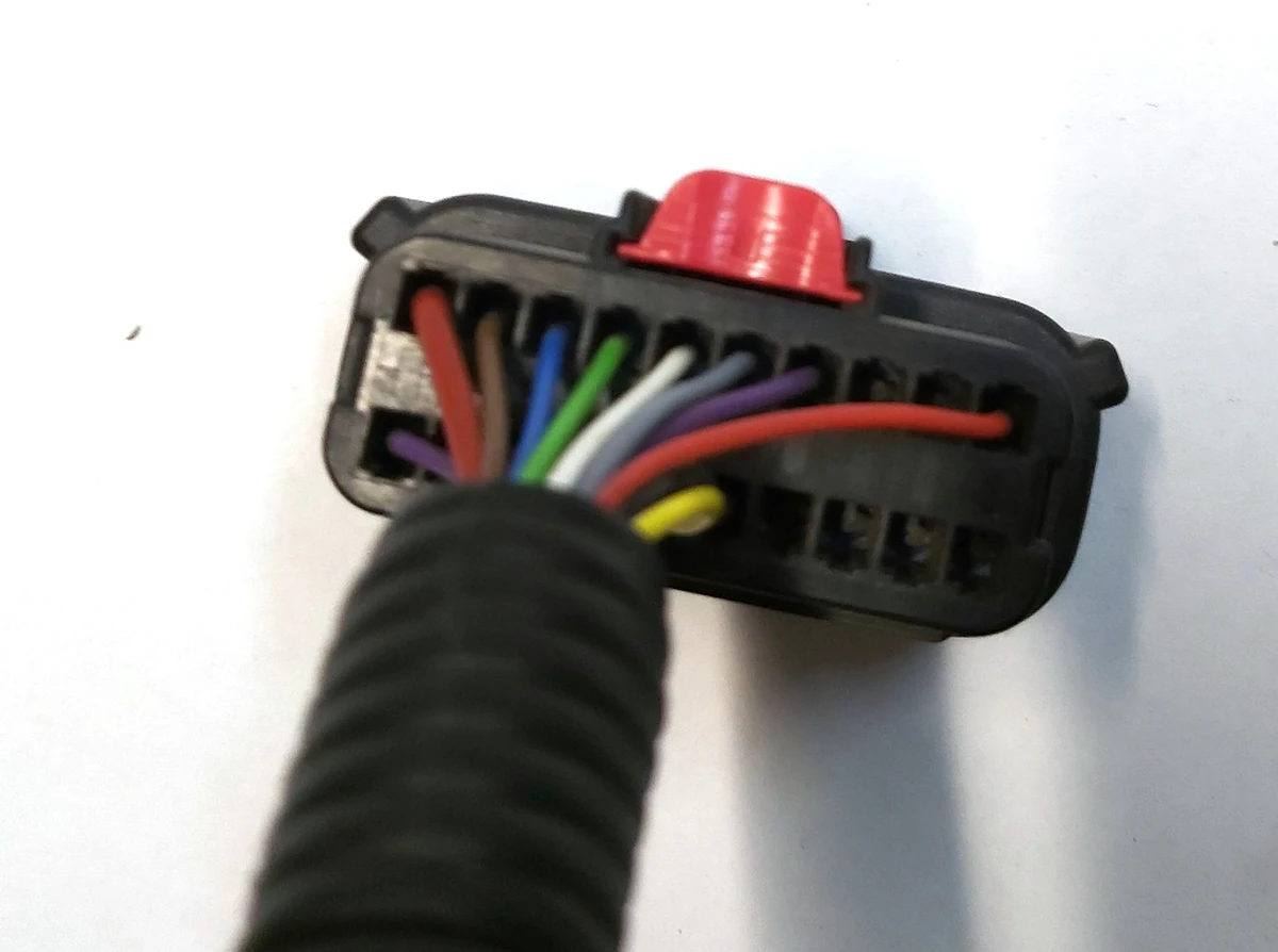 Main wiring connector MOLEX 33472-2007 Tesla model Y 1489045-00-C