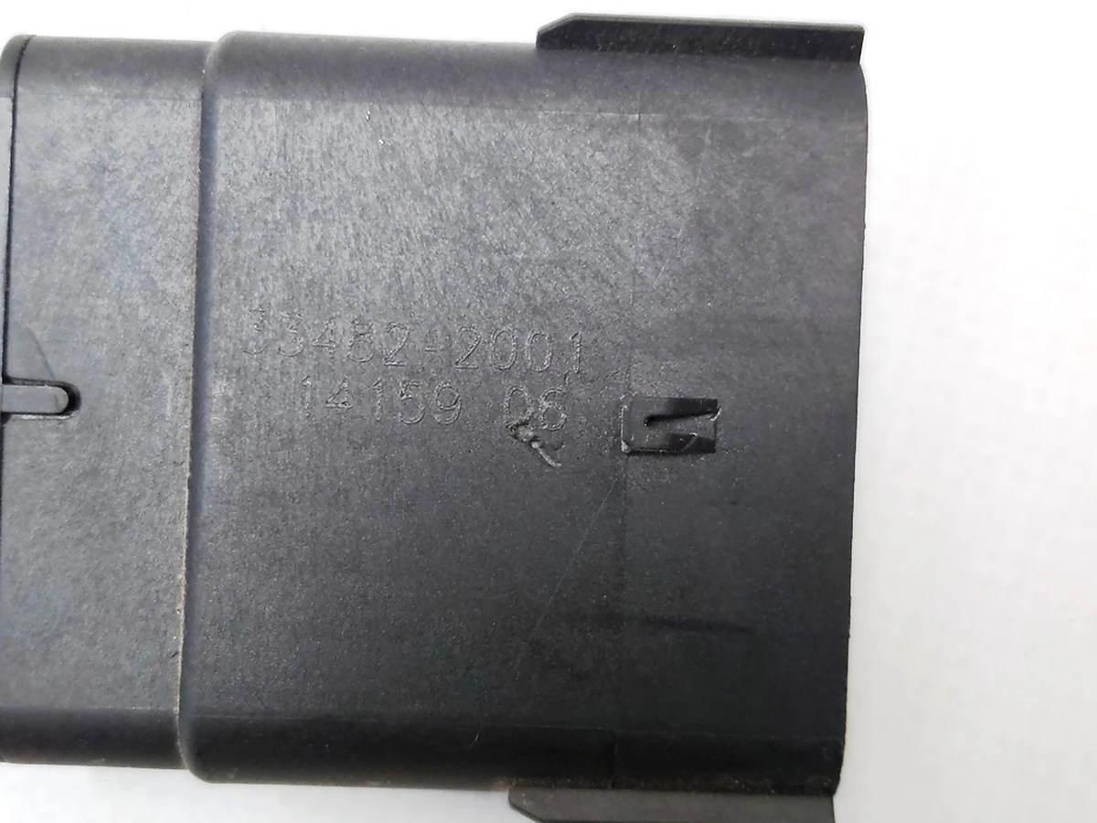 Роз'єм (фішка) проводки бампера переднього (20pin) тато Tesla Model S 1004420-03-J