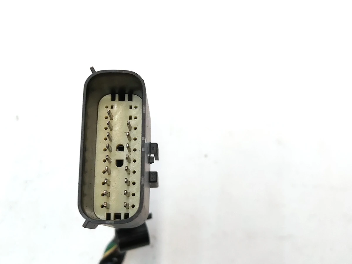 Роз'єм (фішка) проводки бампера переднього (20pin) тато Tesla Model S 1004420-03-J